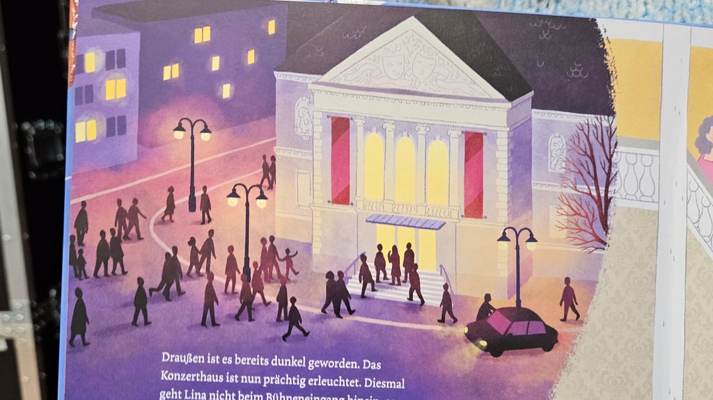 So taucht das Opernhaus des Theaters Magdeburg in „Mein erstes Orchesterbuch“ von Marko Simsa und mit Illustrationen von Christine Faust auf.