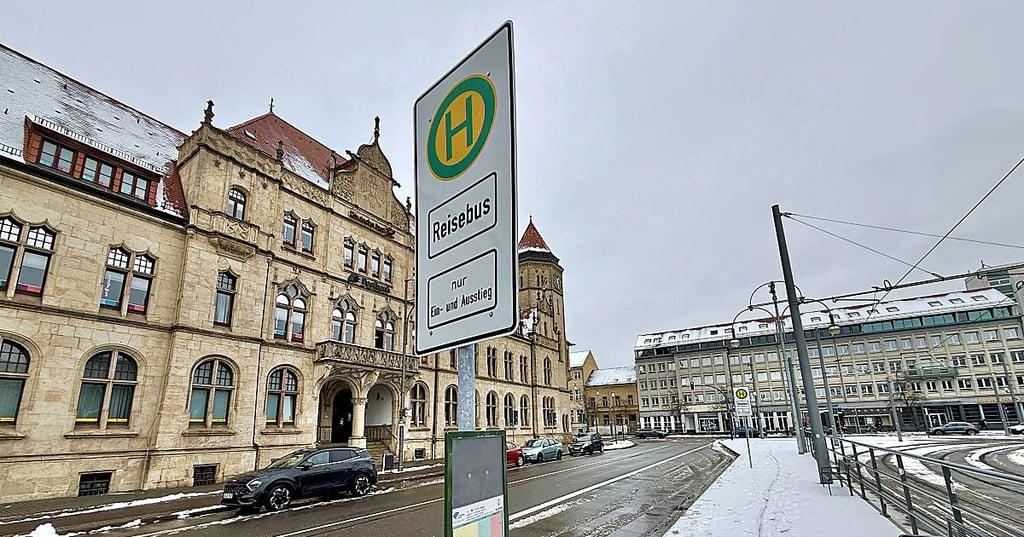 Die neue Haltestelle an der Hauptpost in Dessau. 