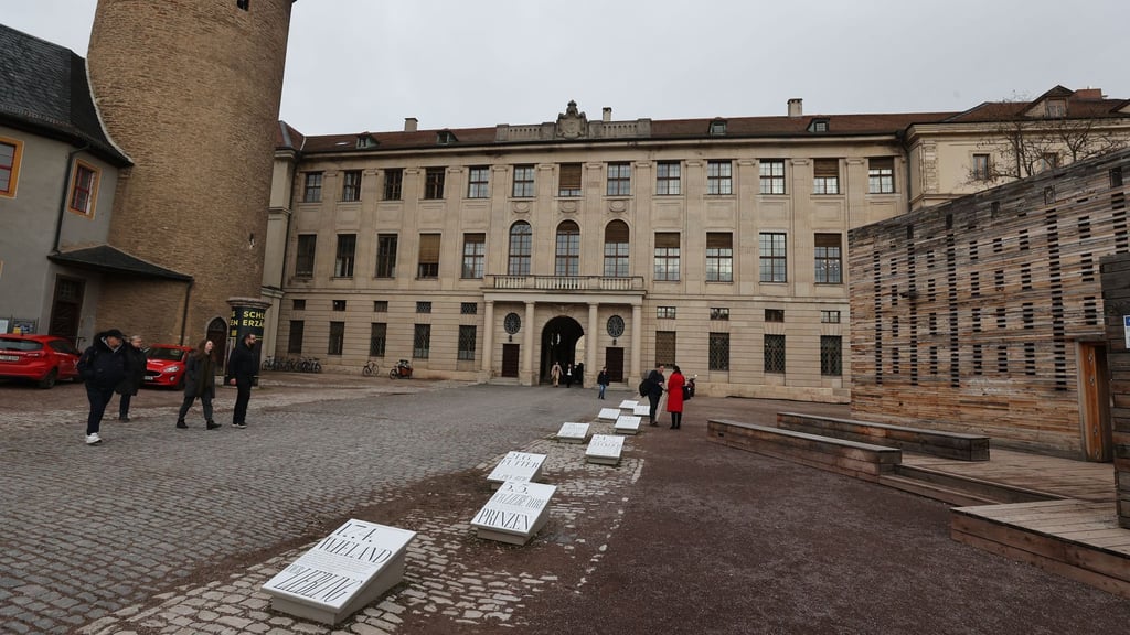 Die Polizei sucht nach den Tätern. (Archivbild)