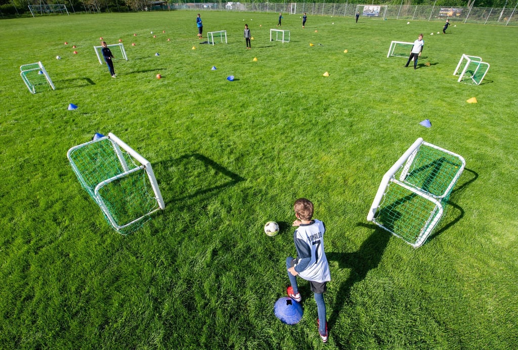 Ohne Leistungsdruck zum Erfolg: Eltern sollten darauf achten, dass Freizeitaktivitäten Freude bereiten und nicht zu Stress führen.