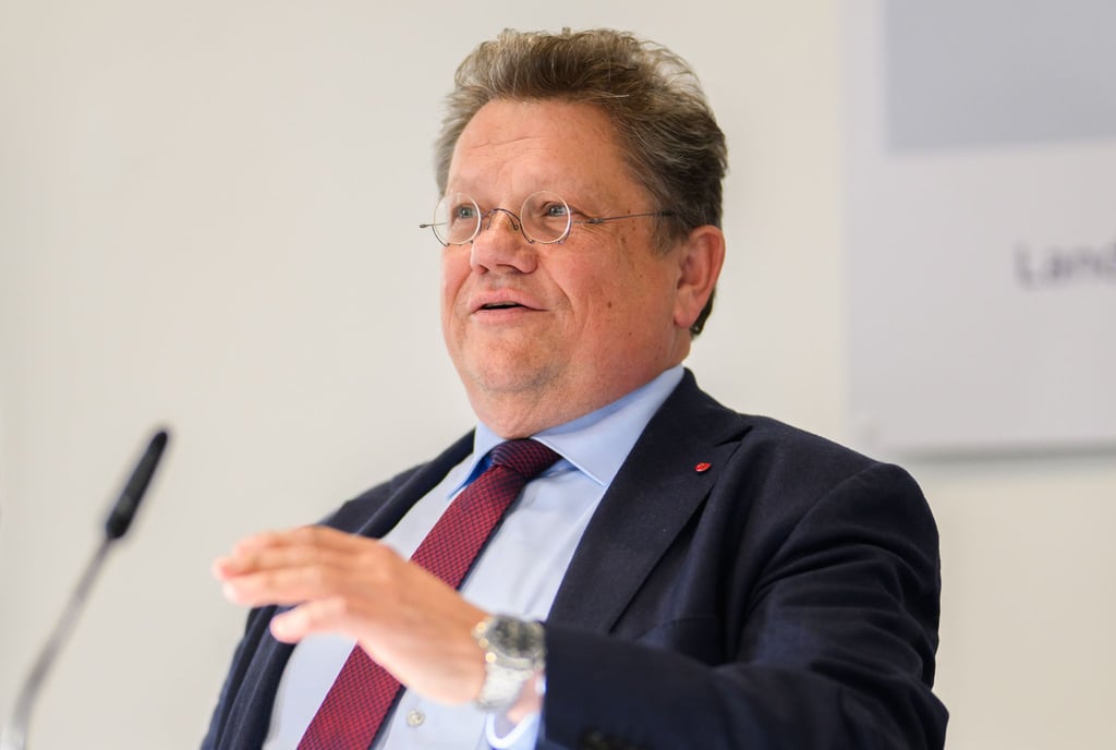 Niedersachsens Gesundheitsminister Andreas Philippi ist in diesem Jahr Vorsitzender der Gesundheitsministerkonferenz. (Archivbild)