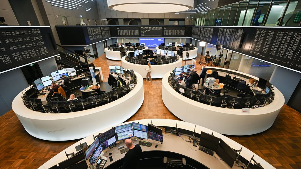 Handelsraum der Frankfurter Börse: Die Dividenden für Aktionäre dürften dieses Jahr steigen (Archivbild)