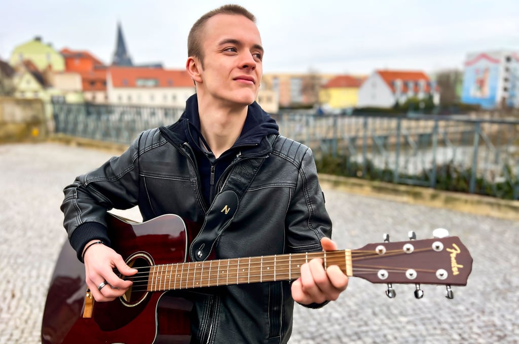 Der Bernburger Musiker „Nicva“ hat seinen ersten Song veröffentlicht. 