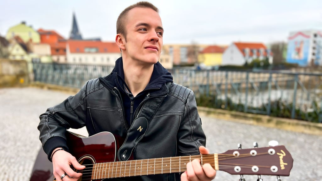 Der Bernburger Musiker „Nicva“ hat seinen ersten Song veröffentlicht. 