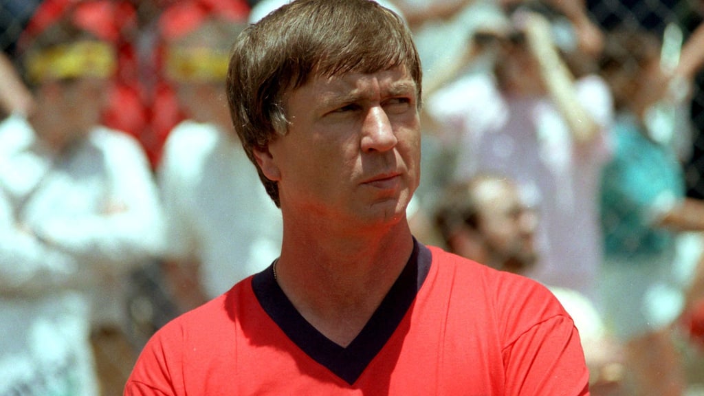 Sepp Piontek erlangte als Trainer der dänischen Nationalmannschaft Kultstatus in Dänemark. (Archivbild)