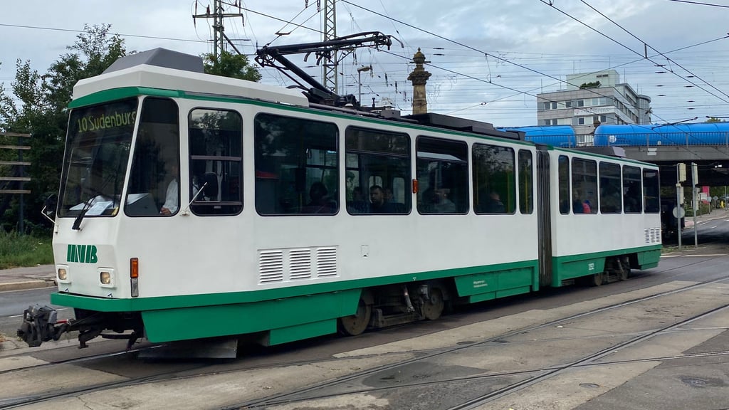 Bis vor wenigen Wochen gehörten in Magdeburg die Tatra-Bahnen der MVB noch zum Alltagsbild. 