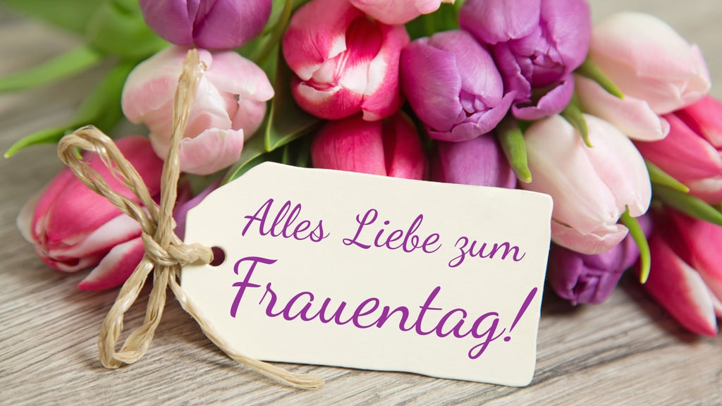 Viele Blümchen, aber nur wenige Chef-Posten: Am 8. März ist Frauentag.