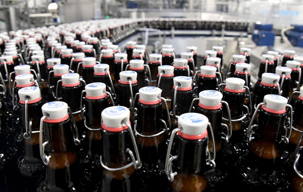 Forscher aus Freiberg haben ein umweltfreundliches Verfahren zur Herstellung von braunem Glas entwickelt. (Symbolbild)