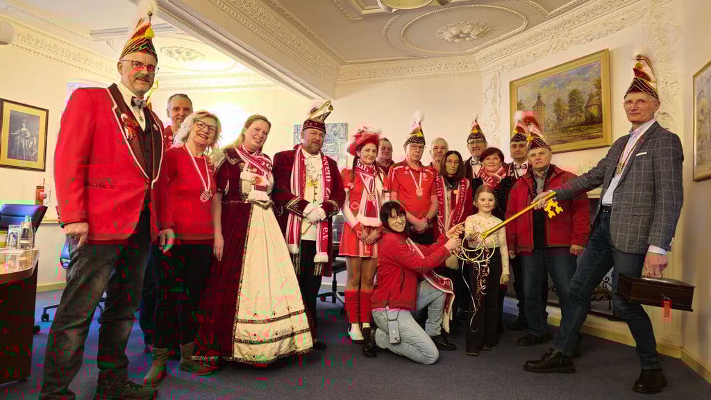 Gezerre um den Zerbster Rathausschlüssel - die einen wollen ihn nicht hergeben, der andere will ihn zurück.