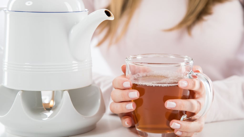 Leber und Niere entgiften schon von Natur aus: Viele Detox-Produkte wirken entwässernd, und können so den Mineralhaushalt stören.