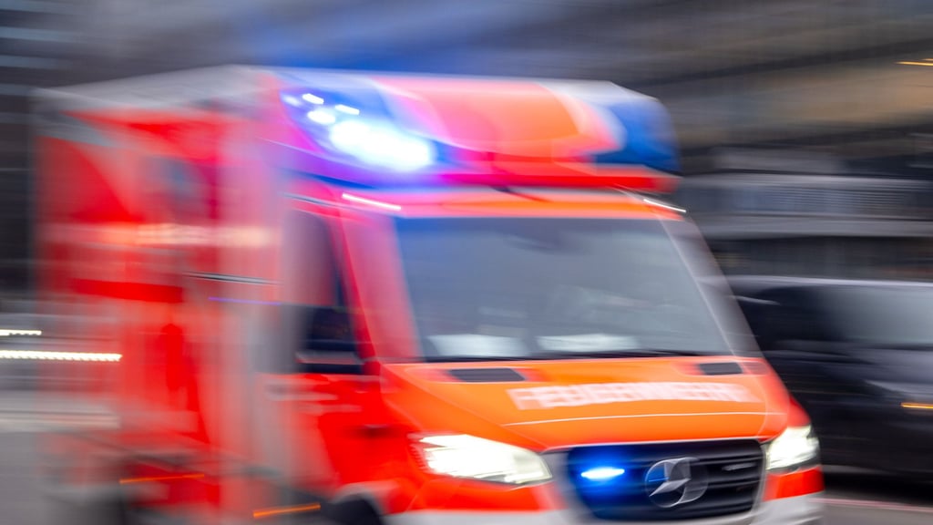 Einen Tag nach einem Rettungsdiensteinsatz wurde ein Wernigeröder tot in seiner Wohnung aufgefunden.