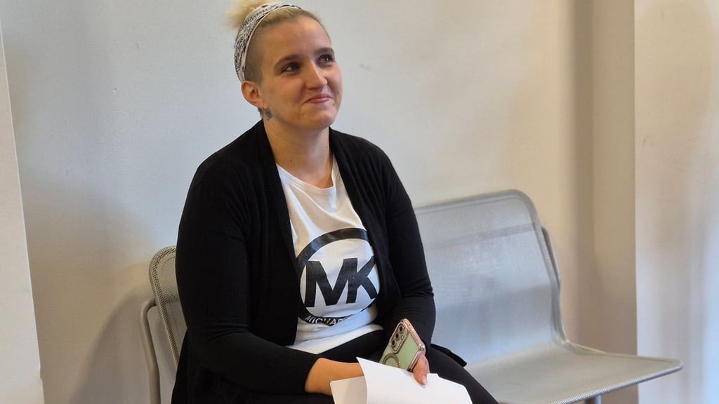 Franziska Moratschke, Mutter von sechs Kindern, sind nach dem Prozess am Amtsgericht Stendal die Tränen gekommen.