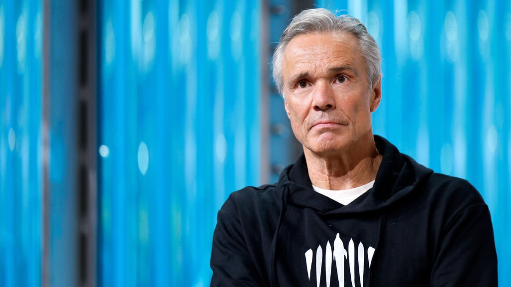 Das ZDF hat die erfolgreiche Doku-Reihe "Im Einsatz für..." beendet. Schauspieler Hannes Jaenicke äußert sich kritisch zu dieser Entscheidung.