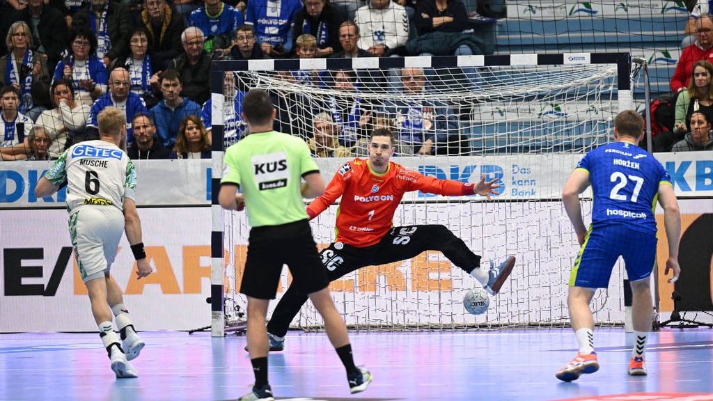 Matthias Musche muss in der nächsten Saison nur noch im Training Siebenmeter gegen Dominik Kuzmanovic werfen. Der Kroate kommt im Sommer aus Gummersbach nach Magdeburg.