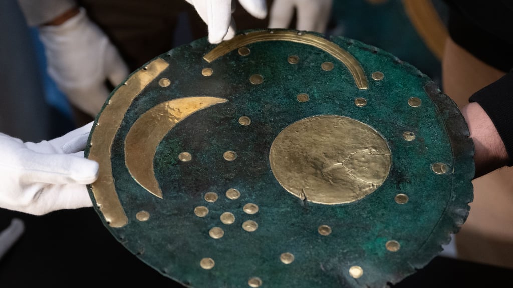 Die Himmelsscheibe von Nebra ist die Attraktion im Landesmuseum für Vorgeschichte in Halle.
