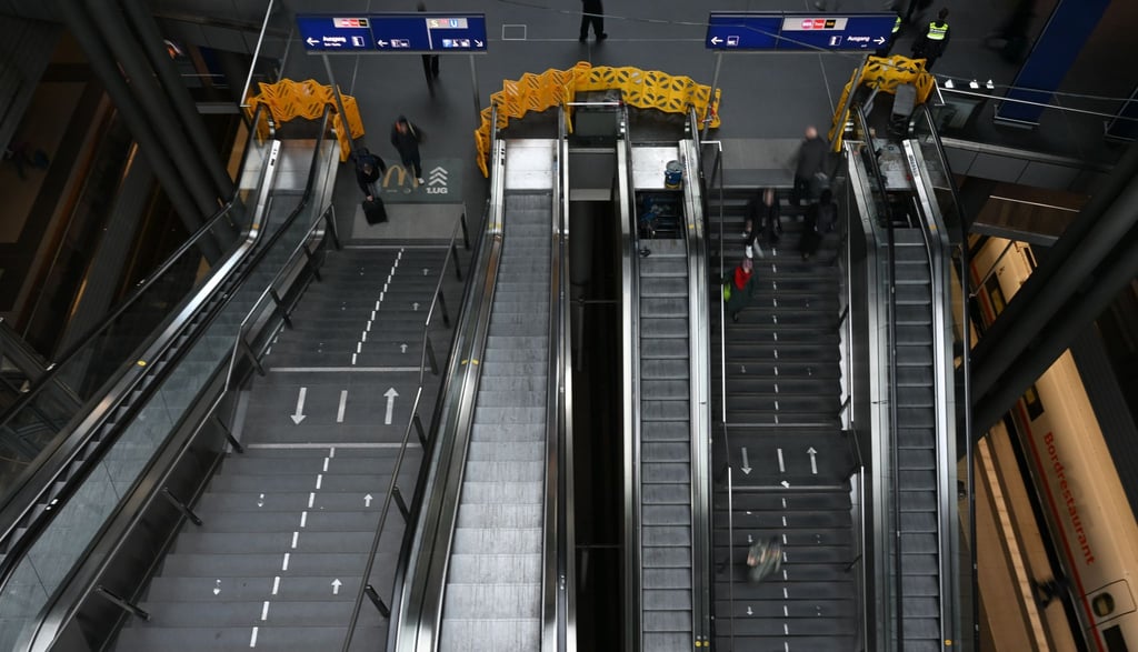 Bis auf weiteres gesperrt: 42 von 54 Rolltreppen im Berliner Hauptbahnhof. (Archivbild)