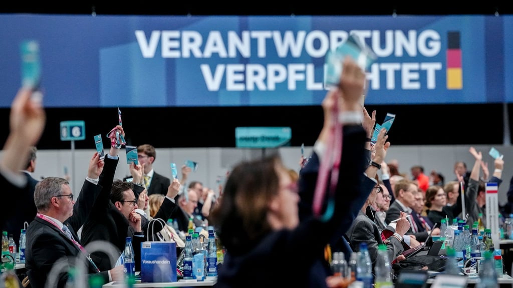 Die CDU votiert für eine Altersgrenze ab 14 Jahren für soziale Medien.