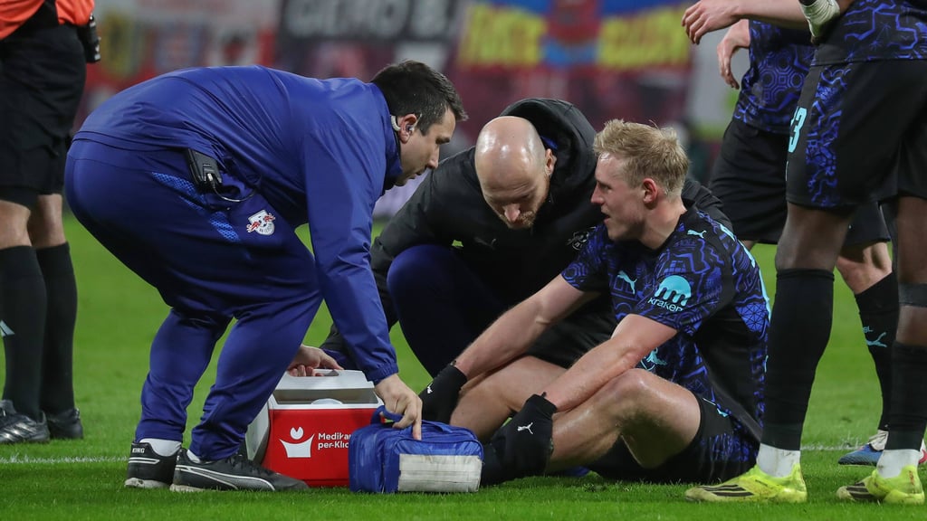 Raus nach einer guten Stunde: Xaver Schlager.