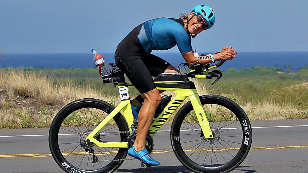 Nach 3,8 Kilometern Schwimmen geht es für 180 Kilometer aufs Rad, dann kommt der Marathon mit 42,195 Kilometern.
