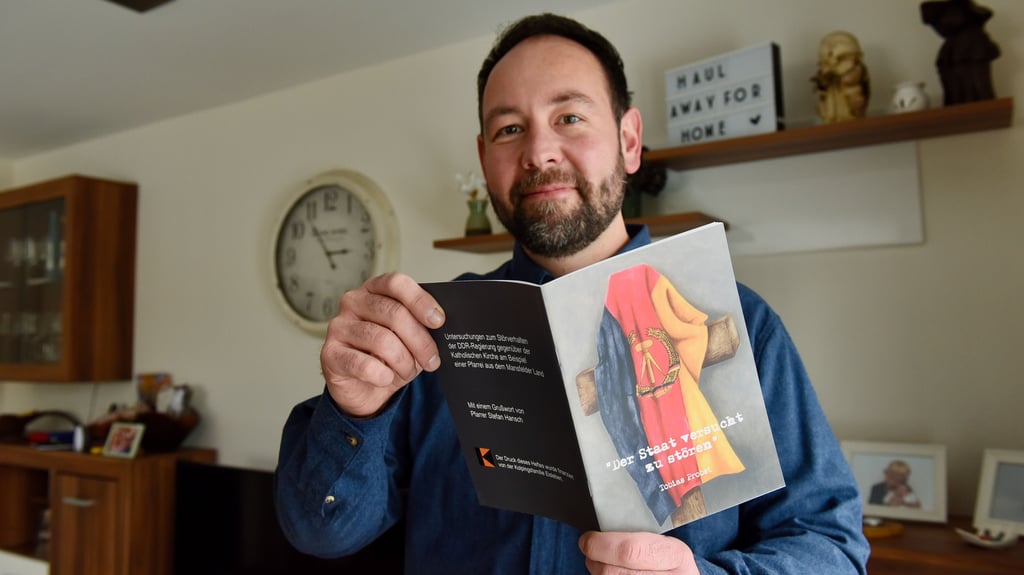 Der Eisleber Tobias Probst hat untersucht, wie der DDR-Staat die katholische Kirche gestört hat.  