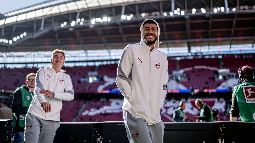 Conrad Harder (l.) und sein Sturmkollege bei RB, Romulo