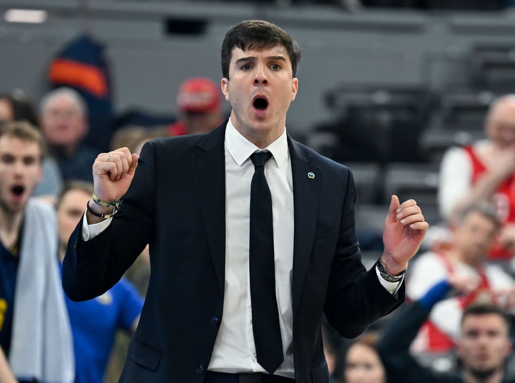 Pedro Calles darf von seinem ersten Titel als Alba-Trainer träumen