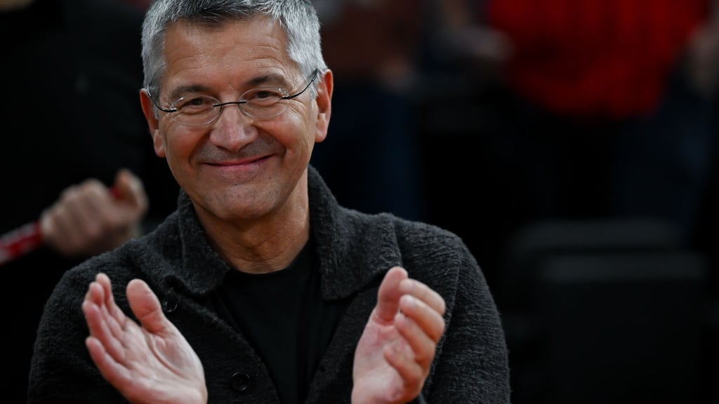 Lobt den Bayern-Trainer: Bayern-Präsident Herbert Hainer (Archivbild)