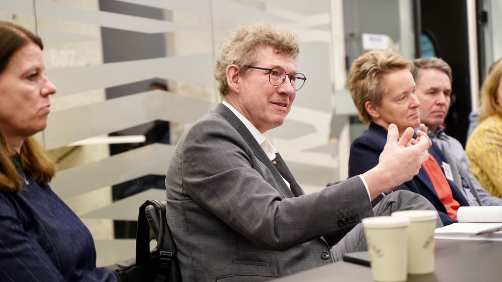 Der SPD-Politiker Doods war mit dem niedersächsischen Antisemitismusbeauftragten Wegner sowie rund einem Dutzend Vertretern aus Wirtschaft und Wissenschaft unterwegs. (Handout)