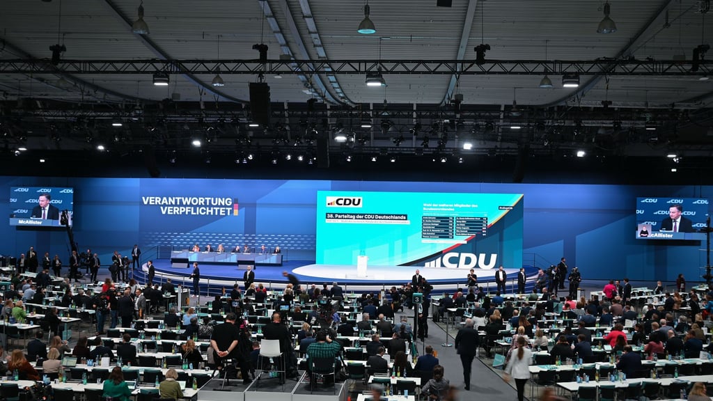 Die CDU fordert ein Mindestalter von 14 Jahren für soziale Netzwerke.