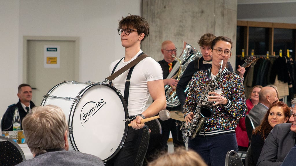 Für Stimmung sorgte im Showteil die Brass-Band der Genthiner Karnevalsvereine.