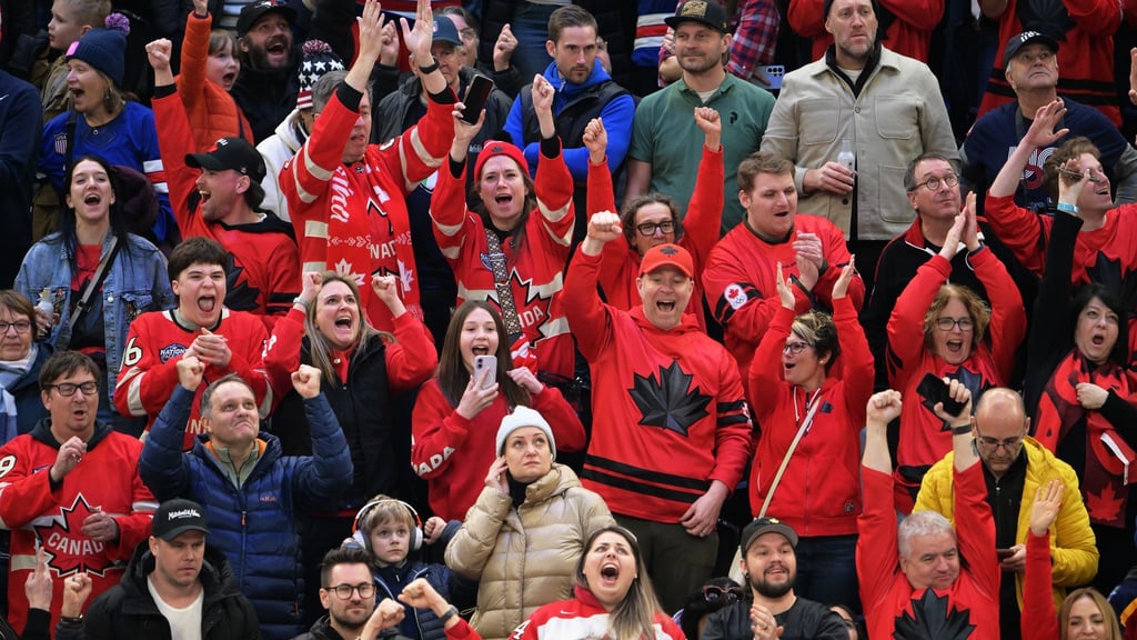 Kanadische Eishockeyfans können beim Olympia-Finale nicht nur in Mailand Alkohol trinken.
