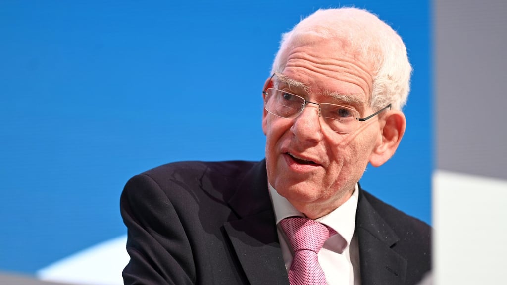 Josef Schuster, Präsident des Zentralrats der Juden, sprach in Braunschweig zur Ausstellungseröffnung: „Mit eigener Stimme. 75 Jahre Zentralrat der Juden in Deutschland“. (Archivbild)