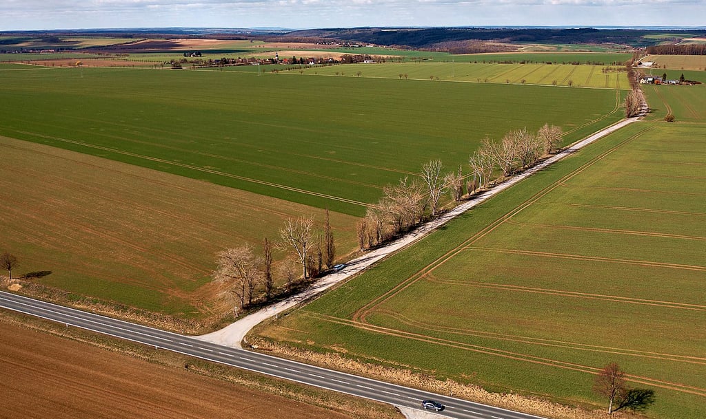 Die Alte Punschrauer Straße wird nicht als Durchfahrt dienen, zu großen Teilen vielmehr entsiegelt und in Grünland verwandelt.