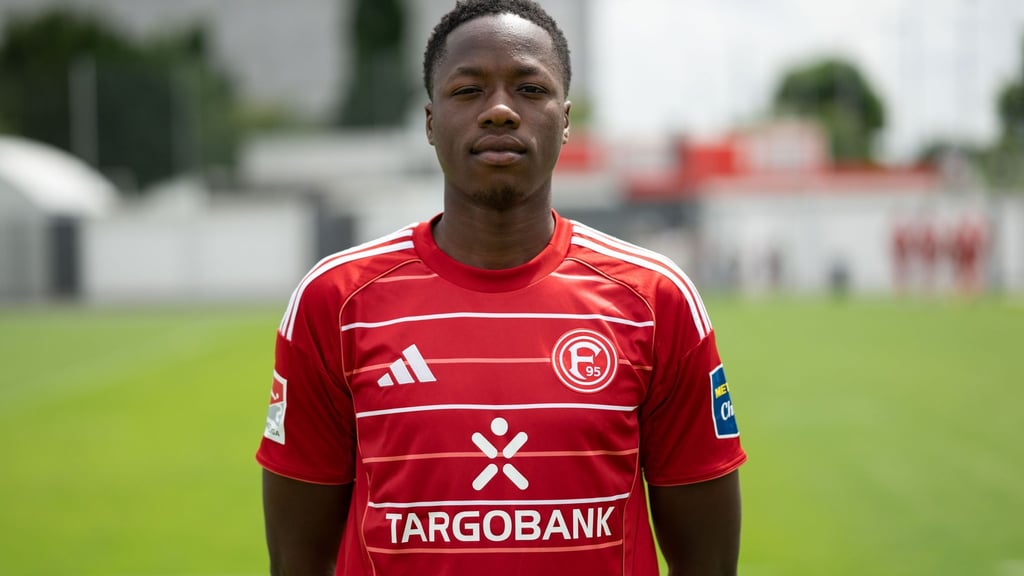 King Manu erzielte für Cottbus den Ausgleich in Aue. (Archivbild)