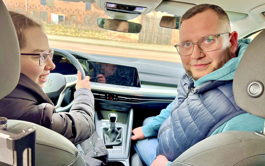 Christoph Fricke hat in Latdorf eine neue Fahrschule eröffnet. 