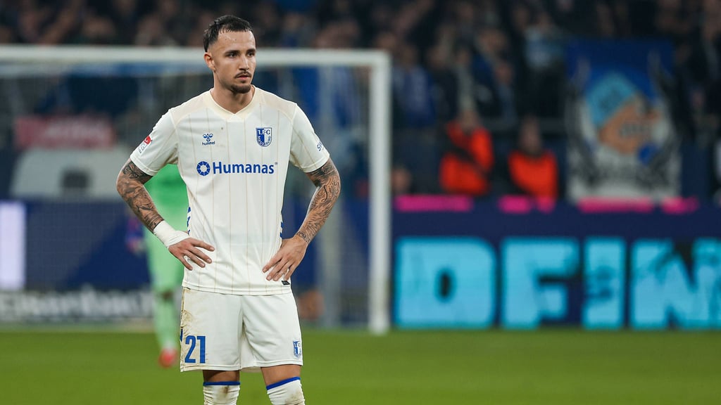 Falko Michel ist enttäuscht: Der 1. FC Magdeburg verlor gegen Schalke 04 beim Topspiel am Samstagabend.