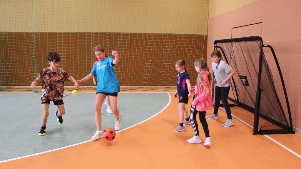 Beim ersten Haldensleber Indoor-Cup treten die Kinder- und Jugendfeuerwehren aus Haldensleben, Wedringen, Satuelle und Hundisburg in sportlichen Wettkämpfen gegeneinander an.