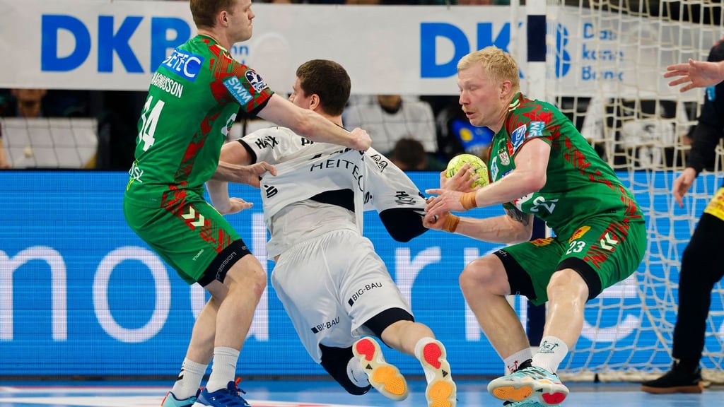 Waren beste Werfer beim Sieg des SC Magdeburg gegen GWD Minden: Omar Ingi Magnusson (l) und Magnus Saugstrup (r). (Archivbild)