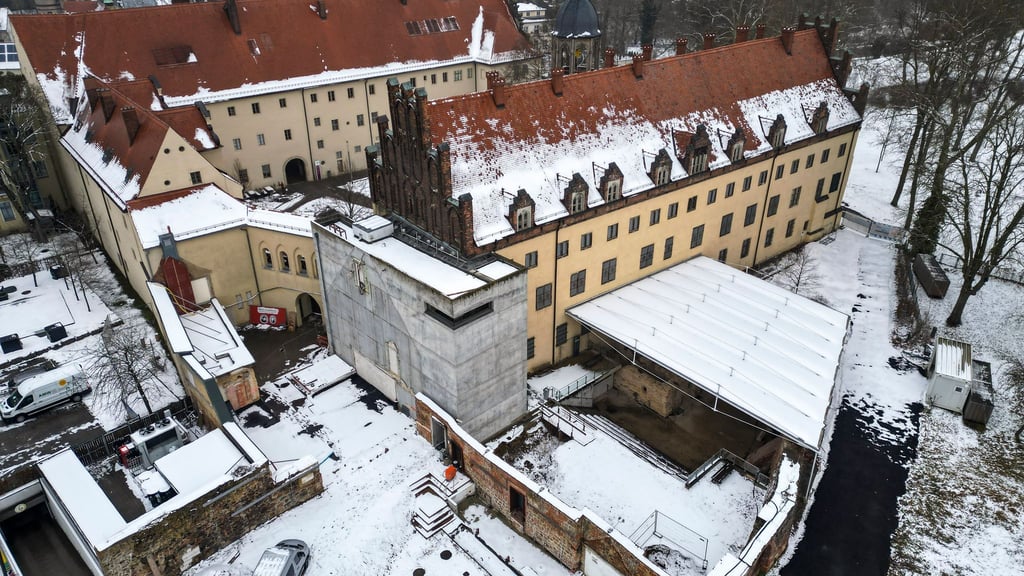 Die Sanierungsarbeiten werden voraussichtlich noch bis Mitte 2027 dauern.