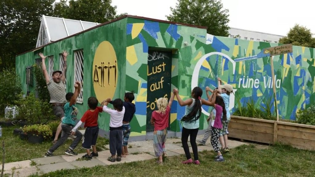 An der Grünen Villa in Neustadt hat keiner mehr Grund zum Jubeln.