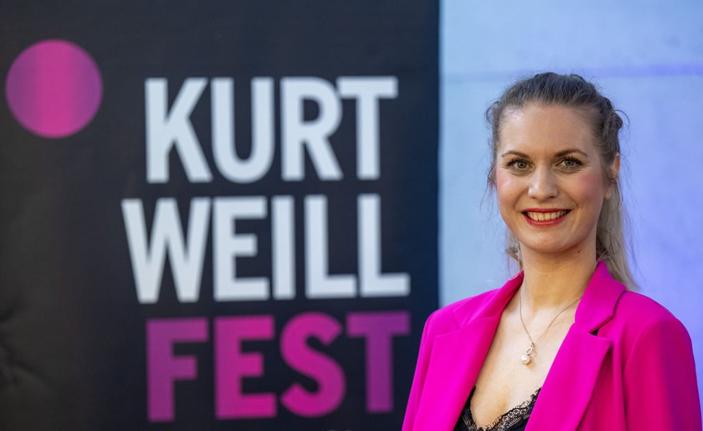 Katharina Markworth, Geschäftsführerin des Kurt Weill Festes. Die letzten Vorbereitungen für das diesjährige Kurt Weill Fest laufen. (Archivbild)