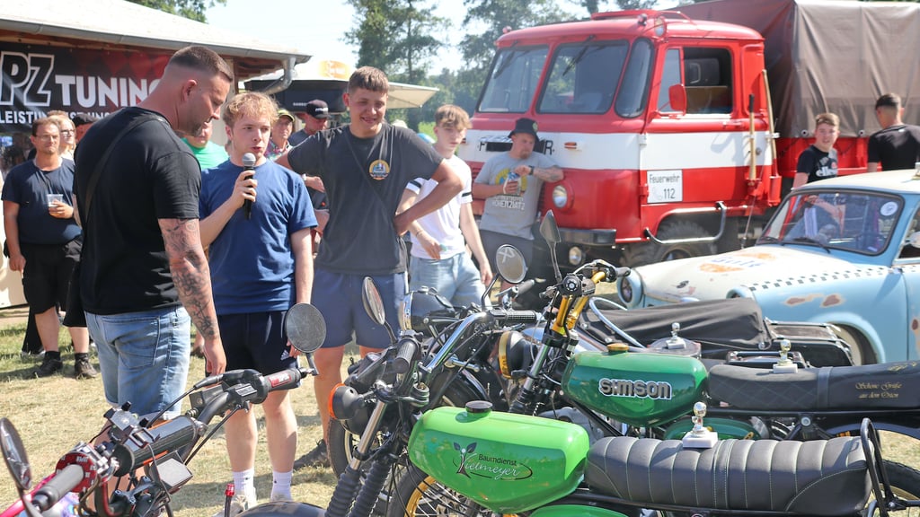 Oldtimertreffen in Hohenziatz.