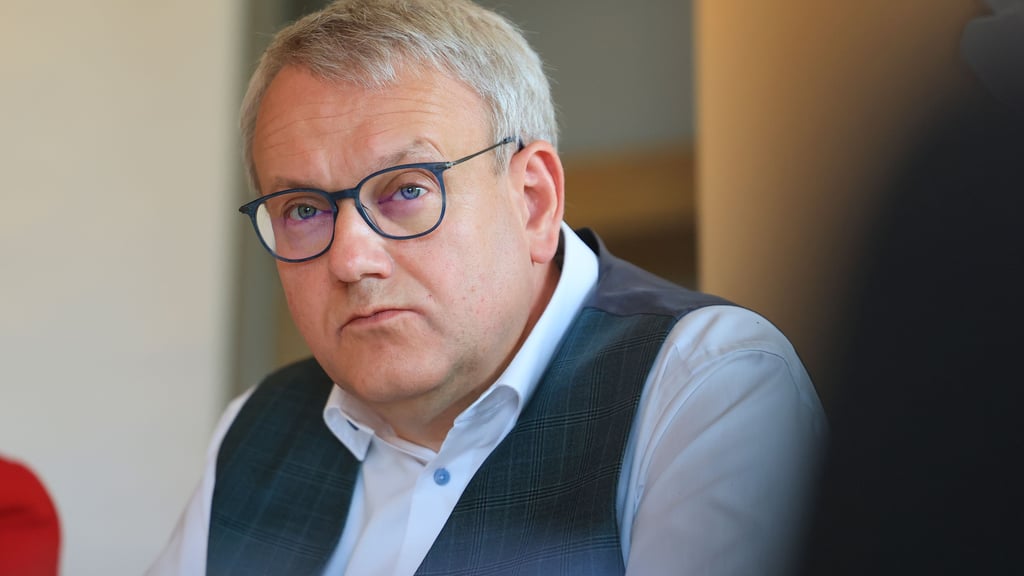 Götz Ulrich, Landrat des Burgenlandkreises, beklagt die langen Genehmigungsverfahre bei den Strukturfondsmitteln.