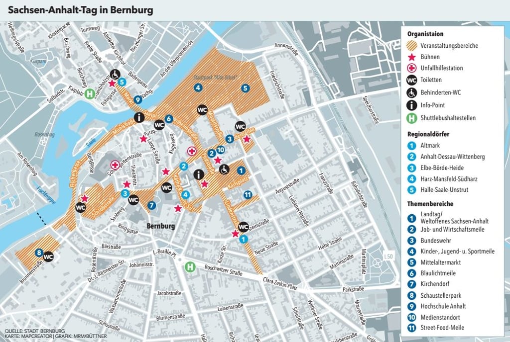 <source><sha1>5fhDs979r3dSn88Y5a8t818lJif</sha1><p> „Wir freuen uns, wenn drei tolle Tage hinter uns liegen. Bis dahin müssen wir Vollgas geben, um alles auf die Beine zu stellen“, sagt Bernburgs Oberbürgermeisterin Silvia Ristow (Die Linke). Bis dahin, das heißt 100 Tage. Der Countdown für den 24. Sachsen-Anhalt-Tag  im Herzen des Bundeslandes hat begonnen.</p><h2>Mindestens 150.000 Besucher</h2><p>Die Gastgeberstadt rechnet von Freitag, 5. Juni, bis Sonntag, 7. Juni, mit 150.000 Besuchern. Mindestens. So viele waren vor zwei Jahren nach Stendal gekommen, dem jüngsten Austragungsort des Landesfestes. Ein Budget von 1,2 Millionen Euro soll drei unvergessliche Tage unter dem Motto „Wo Sachsen Anhalt trifft“ garantieren. „Der fehlende Bindestrich ist kein Schreibfehler, sondern so gewollt“, verweist Silvia Ristow auf den historischen Hintergrund. Beim sogenannten Bernburger Erbfall von 1212 teilten die Söhne nach dem Tod  Bernhards III. von Sachsen dessen Erbe. Heinrich I. erhielt das neu gebildete Fürstentum Anhalt. Bernburg wurde damit zur Wiege des Landes, prägte dessen Namen sowie das Wappen.</p><h2>Streit um Heringe </h2><p>Grundlage für die Bewerbung der Stadt um den Sachsen-Anhalt-Tag waren allerdings zwei andere geschichtsträchtige Jahrestage. Zum einen fand vor 30 Jahren das allererste Landesfest in Bernburg statt. Zum anderen kam es vor 600 Jahren zum Bernburger Heringskrieg, als  der anhaltische  Fürst Bernhard VI. einen Lübecker Fischtransport festsetzte, der die Zollstelle umgehen wollte. Die kriegerische Auseinandersetzung ist längst Geschichte, bald sollen die Rivalen von damals, unter anderem Magdeburg, als Freunde in Bernburg begrüßt werden. </p><h2>Zeitige Eröffnung im Stadtpark</h2><p>Silvia Ristow freut sich, dass sich alle fünf touristischen Gebiete des Landes in Regionaldörfern im Stadtgebiet präsentieren werden. Elf verschiedene Themenbereiche, vom Schaustellerpark auf der Töpferwiese über den Landtag auf dem Karlsplatz bis zur Blaulichtmeile auf der Fischergasse, laden zu Entdeckungstouren ein. Die Bundeswehr wird auf der Friedensallee auch mit Panzern anrollen, kündigt Organisationschef Jens Meißner an. Die Kinder-, Jugend- und Sportmeile wird sich den Stadtpark „Alte Bibel“ mit dem Mittelaltermarkt teilen und am Freitag, 5. Juni, um 9 Uhr als erstes eröffnen, um Kitas eine Teilnahme zu ermöglichen. Die offizielle Eröffnung des Landesfestes ist dann für 14 Uhr auf dem Rheineplatz vorgesehen.</p><h2>„Tänzchentee“ beschließt das Fest</h2><p>Dort steht eine von elf Bühnen. Welche musikalischen Höhepunkte auf ihnen zu erleben sind, bleibt  aus vertraglichen Gründen vorerst ein Geheimnis, das erst am 6. Mai gelüftet wird, so Jens Meißner. Sicher ist nur, dass wie beim Stadtfest „Tänzchentee“ am Sonntagabend die tollen Tage beschließt.</p><p>Fix ist ebenfalls, dass etwa 4.000 Teilnehmer den großen Festumzug mitgestalten werden. Er wird eine Länge von 2,1 bis 2,3 Kilometer haben und damit die komplette 2,2 Kilometer lange Strecke einnehmen. Start ist am Sonntag, 7. Juni, um 11 Uhr an der Kalistraße. In der Innenstadt gibt es drei Moderationspunkte, wenn der bunte Tross drei Stunden lang vorbeizieht. Weitere Höhepunkte werden eine Lichterfahrt auf der Saale am Abend des Samstags, 6. Juni, und zwei Vorstellungen des Kindermusicals „Eule findet den Beat“ am selben Tag im Theater sein.</p><h2>11.000 Parkplätze für Gäste</h2><p>Das Festgelände im Zentrum soll  ab Donnerstag, 4. Juni, 8 Uhr, weitestgehend verkehrsfrei sein. „Wir haben für 1.800 Haushalte kostenlose Ersatzparkplätze geschaffen“, sagt Jens Meißner.  Unter anderem an der Bahnhofstraße, wo jüngst Kleingärten abgerissen wurden (die MZ berichtete), an der Paldamusstraße, an der Köthenschen Straße, an der Halleschen Landstraße und auf dem Platz der Jugend. Für auswärtige Besucher werden im Industriegebiet West an der Autobahn 14 zwei Park&Ride-Parkplätze eingerichtet, ein weiterer neben dem Autohaus Feser&Wittig am Südrand der Stadt – insgesamt 11.000 Stellflächen. Von hier aus sollen alle 20 Minuten Busshuttle ins Festgebiet verkehren. „Bei höherem Bedarf wird die Taktung verdichtet“, verspricht der Chef des Organisationsteams.</p><h2>Täglich ein Beitrag bis zum Fest</h2><p> Die MZ wird bei Ihnen, liebe Leser, ab sofort mit einem Beitrag in jeder Druckausgabe den Appetit auf das Landesfest wecken und Ihnen täglich einen Happen mit vielen wertvollen Informationen servieren.</p>