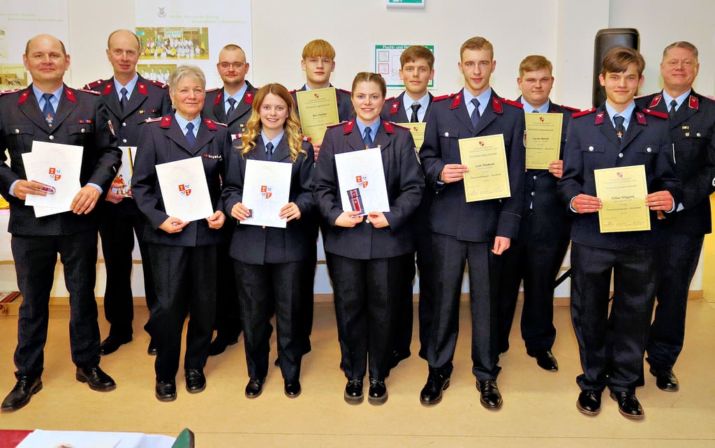 Auf der Jahreshauptversammlung wurden zahlreiche Mitglieder ernannt, befördert und ausgezeichnet. 