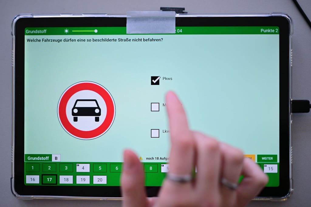 In Gotha hat eine Frau versucht, bei ihrer Führerscheinprüfung zu betrügen. (Symbolbild)