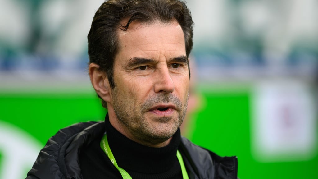 Wolfsburgs Frauenfußball-Direktor Ralf Kellermann. (Archivbild)