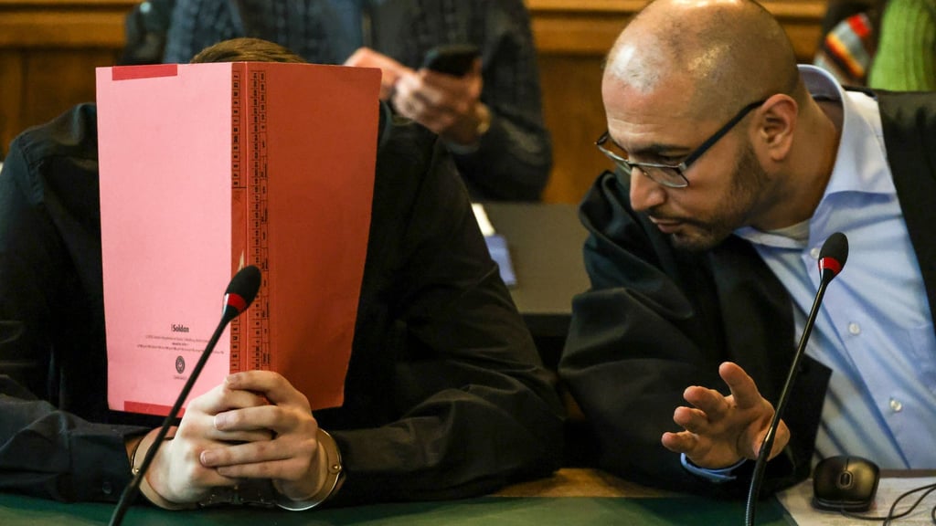 Einer der Angeklagten legte ein Geständnis ab.