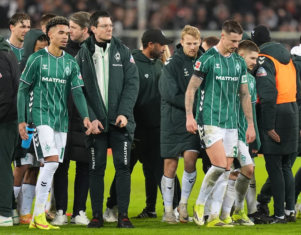 Niedergeschlagen: Werder Bremen nach dem 1:2 bei Tabellennachbar FC St. Pauli.
