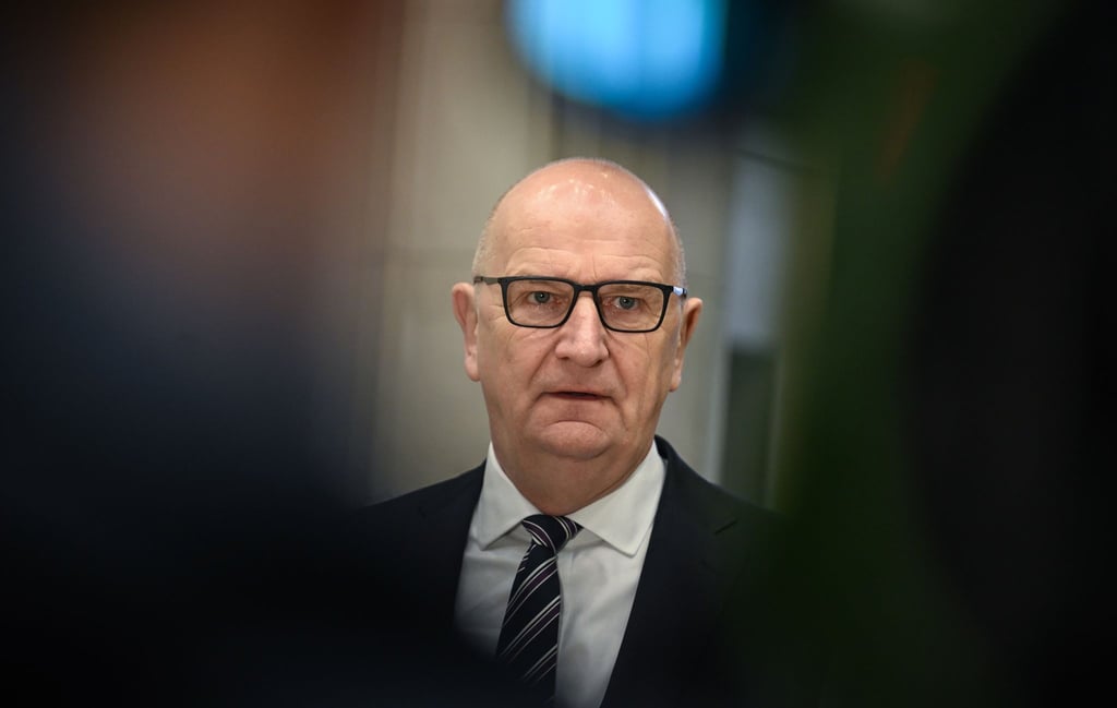 Dietmar Woidke betont die Bedeutung von Schulen als Orte des friedlichen Miteinanders. (Archivbild)